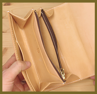 ハートのカービング長財布