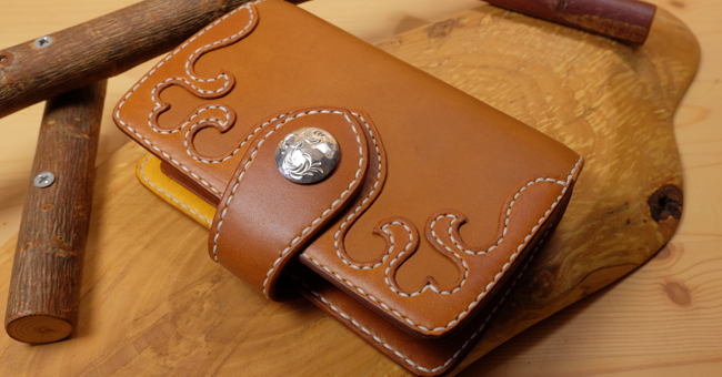 ハートの可愛い革財布